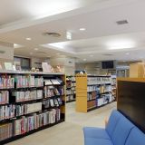 八戸市図書情報センター