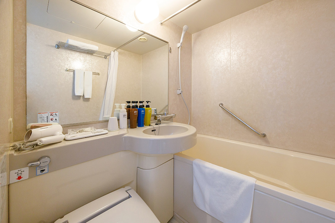 Single room for double use