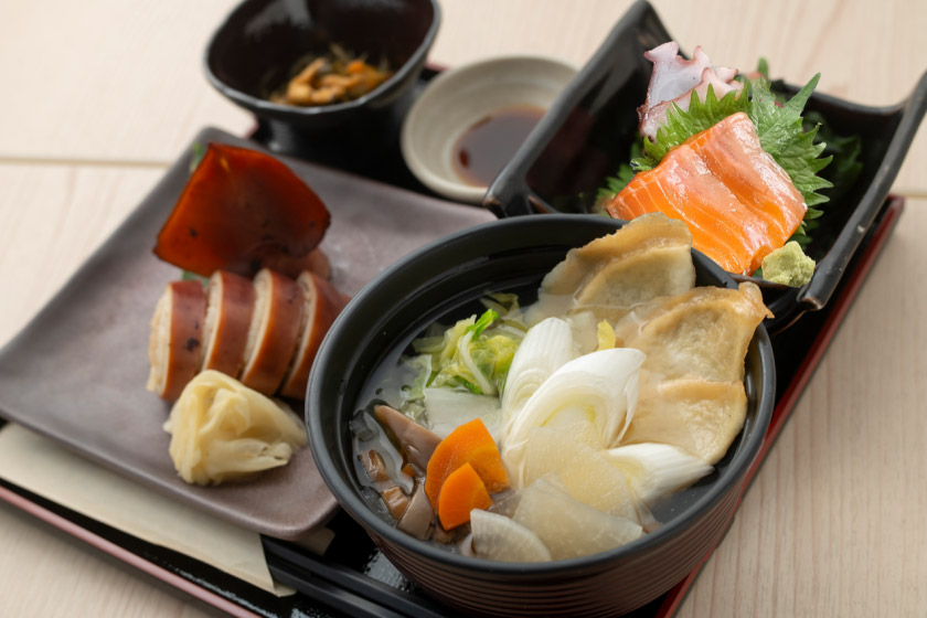 【夕朝食付】館内レストランで青森・八戸の味覚を堪能！2,000円夕食券付きプラン