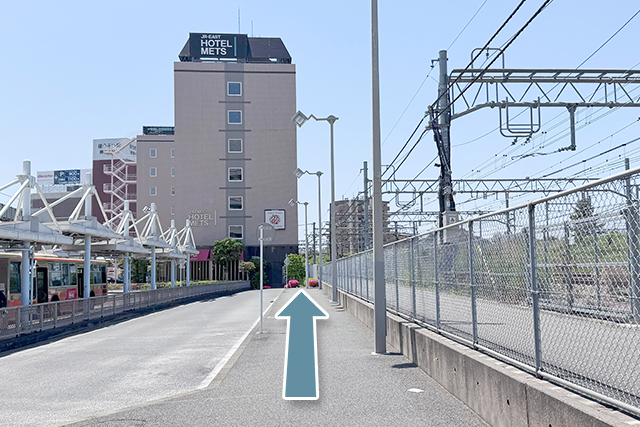 4.You will see the hotel ahead; continue straight to arrive.