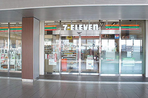セブン-イレブン 新潟駅CoCoLo西館店