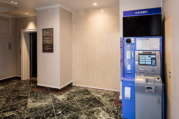 銀行ATM